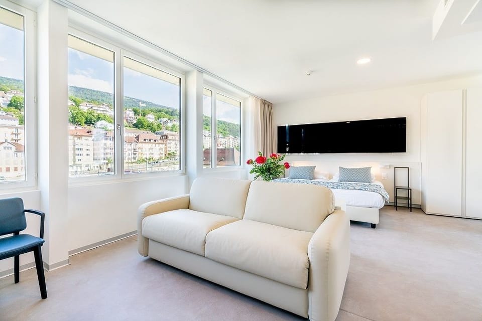 Suite Lac (Annexe) | In-room safe, desk, soundproofing, free cribs/infant beds