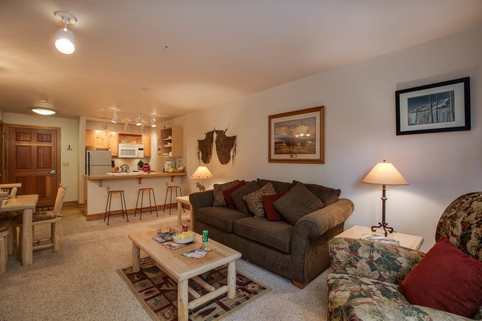 Apartment (1 Bedroom) | Living area | TV, fireplace