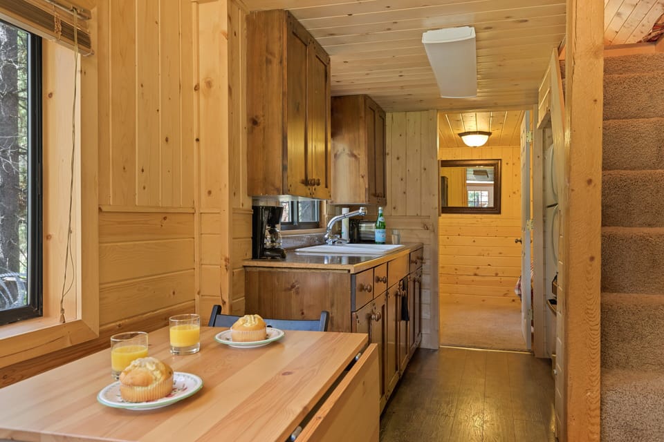 Villa (2 Bedrooms) | Private kitchen | Full-size fridge, microwave, oven, stovetop