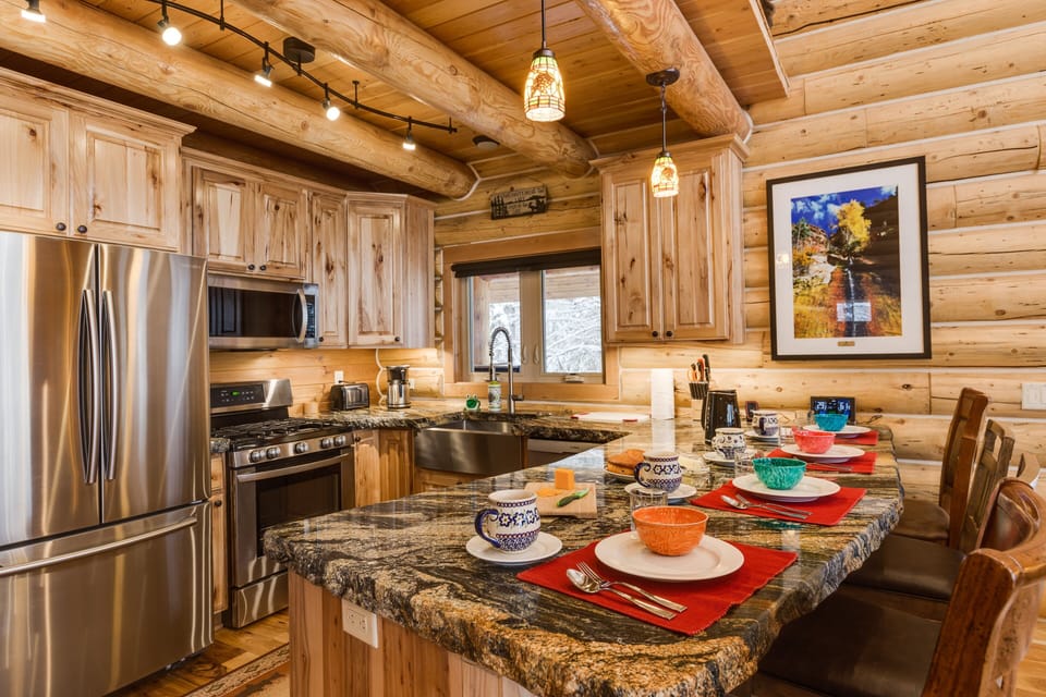 Villa (4 Bedrooms) | Private kitchen | Coffee/tea maker, full-size fridge, microwave, oven