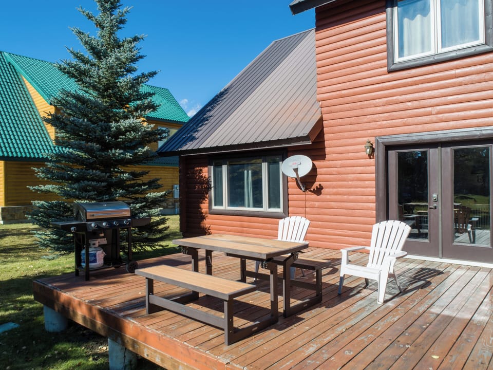 Villa (5 Bedrooms) | Outdoor dining