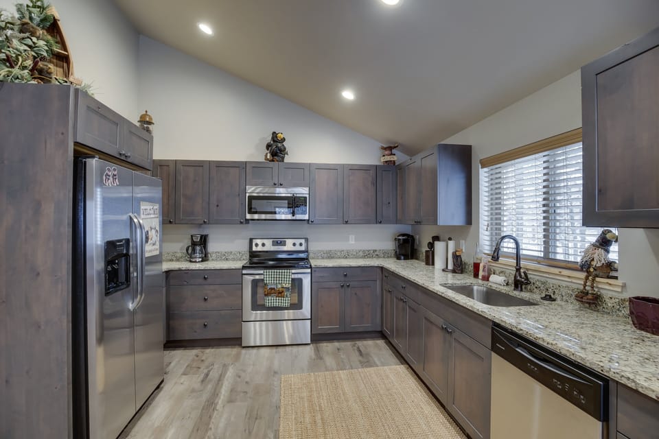 Villa (Multiple Bedrooms) | Private kitchen | Full-size fridge, microwave, oven, stovetop