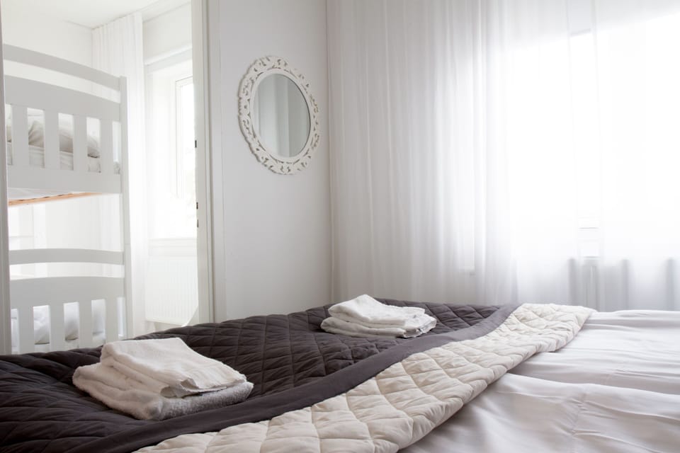 Quadruple Room | Free WiFi, bed sheets
