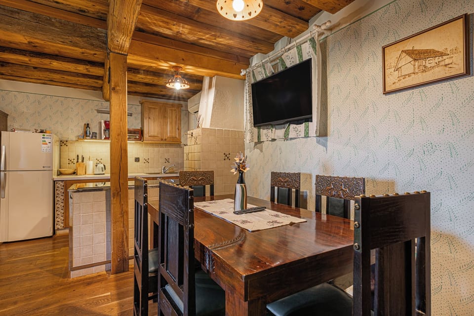 Cottage, 1 Bedroom | Living area