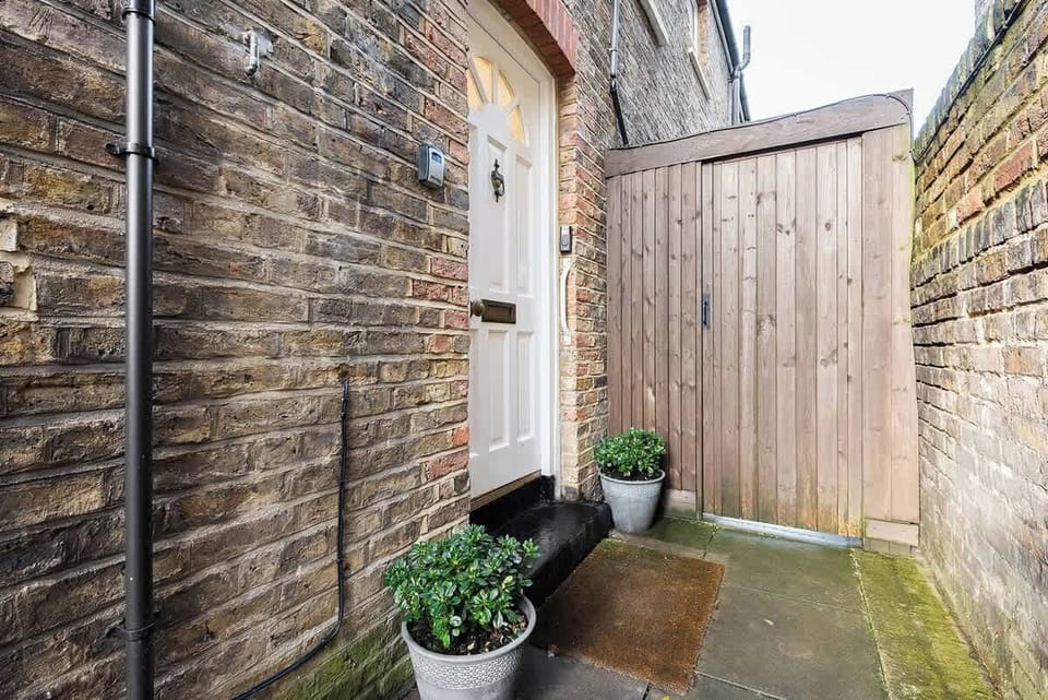 Private Entrance