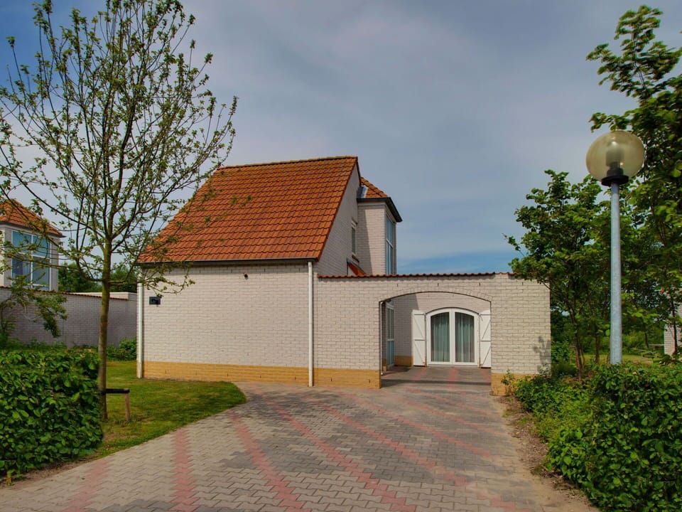 Property, House, Home, Residential Area, Real Estate, Building, Architecture, Roof, Tree, Cottage