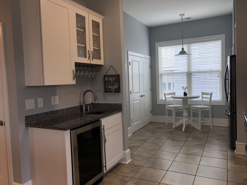 Wet bar and Wine Fridge