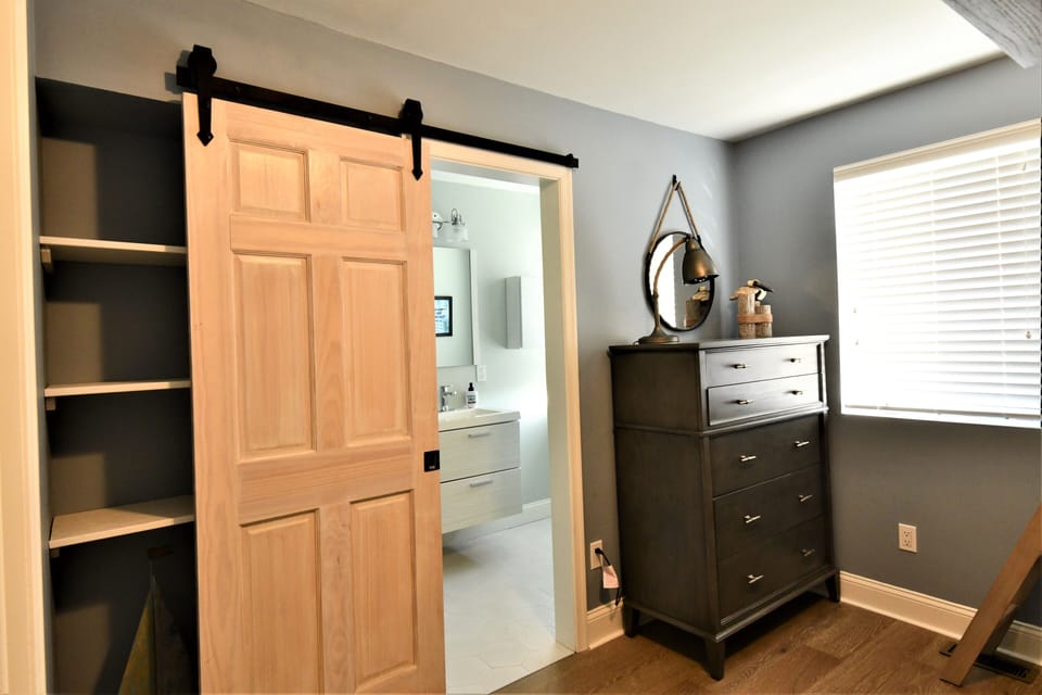Bedroom #3 Ensuite Barn Door