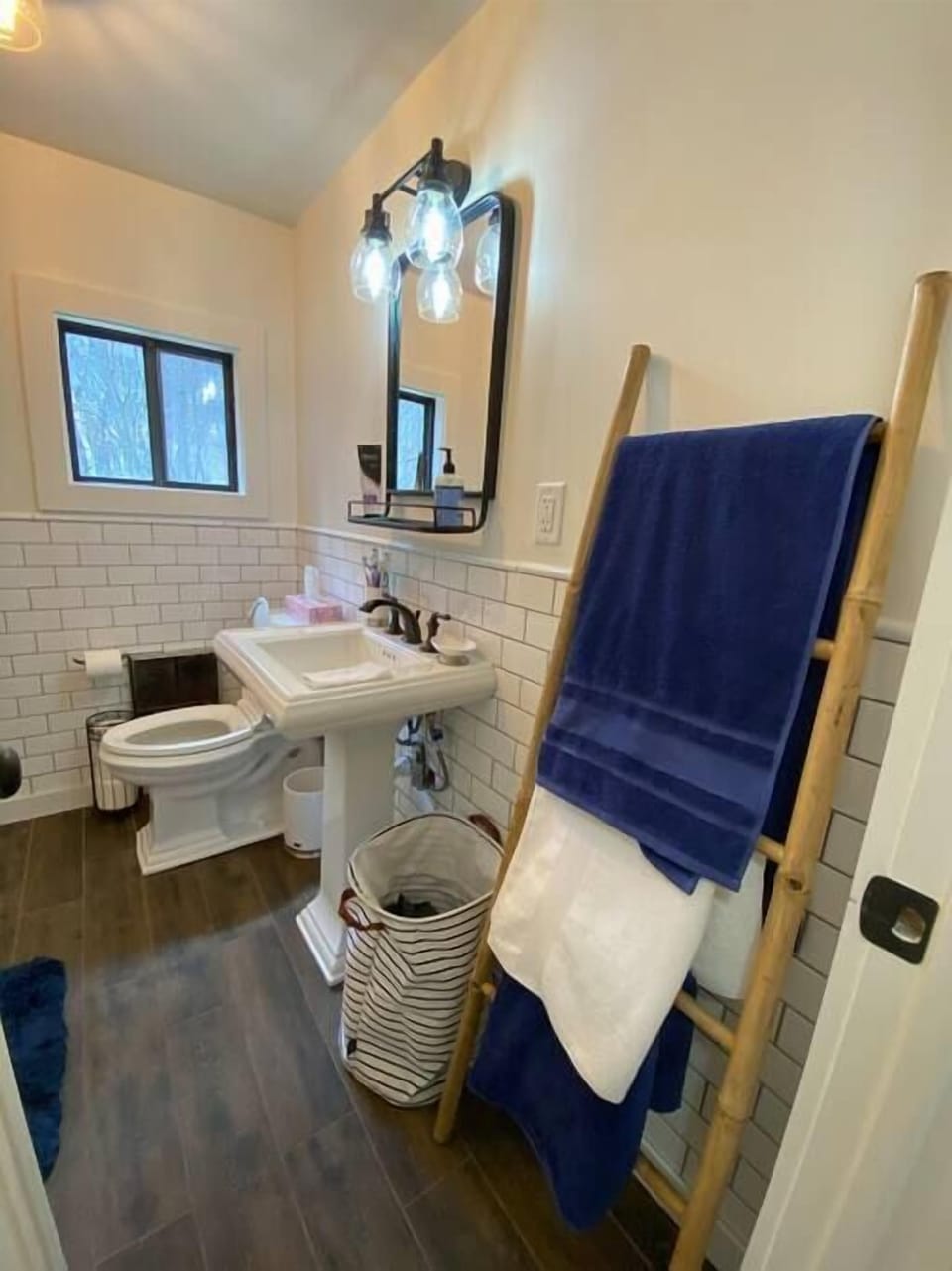 Newly renovated full bathroom