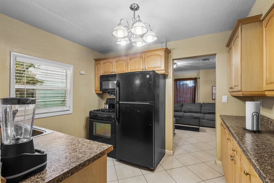 Josh: ''As described. Clean and comfortable. Easy communication with the renter.''