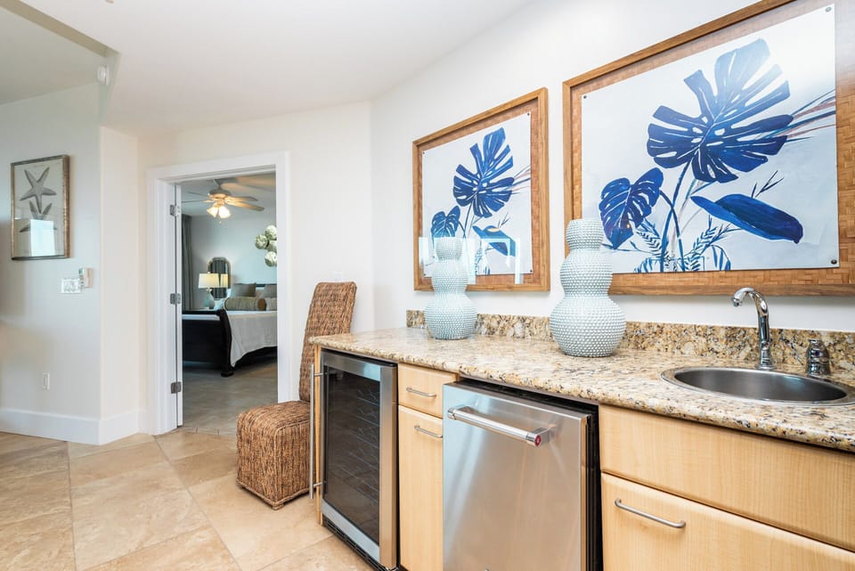 Caribe Resort D211 Wet Bar