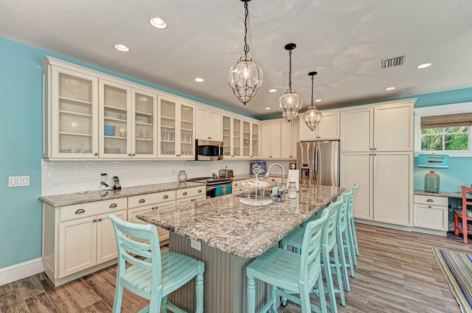 Blue Palm Paradise kitchen