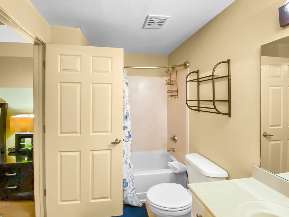 Tidewater #311 | King Bathroom