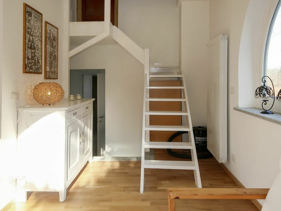 Property, Stairs, Wood, Lighting, Interior Design, Hall, Floor, Flooring, Building