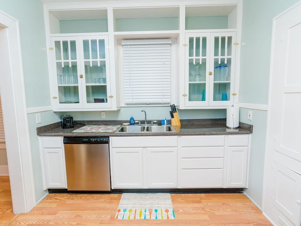 Original kitchen cabinets