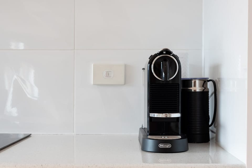 DeLonghi pod machine