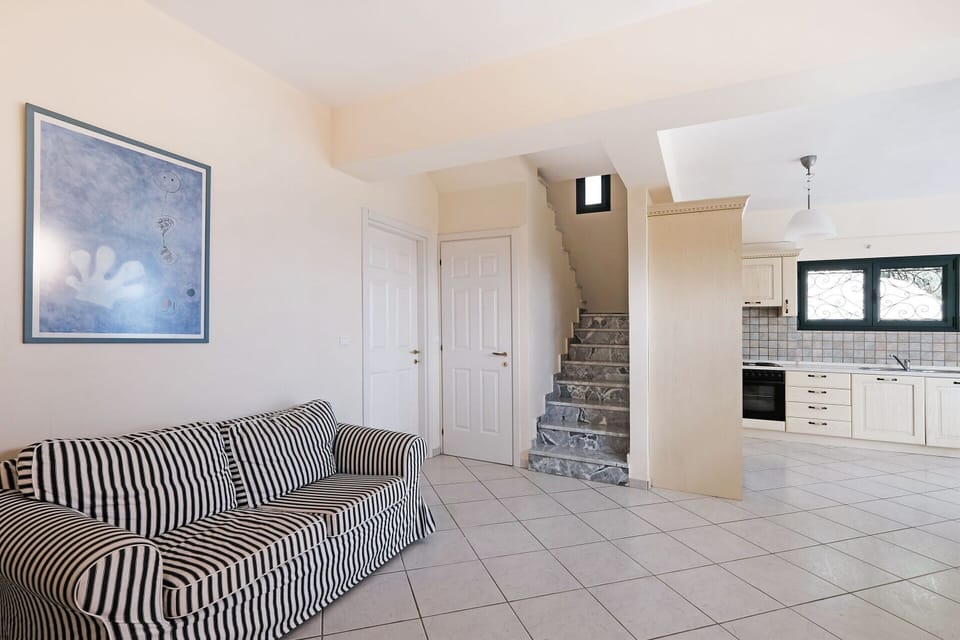 Villa | Living room | Fireplace