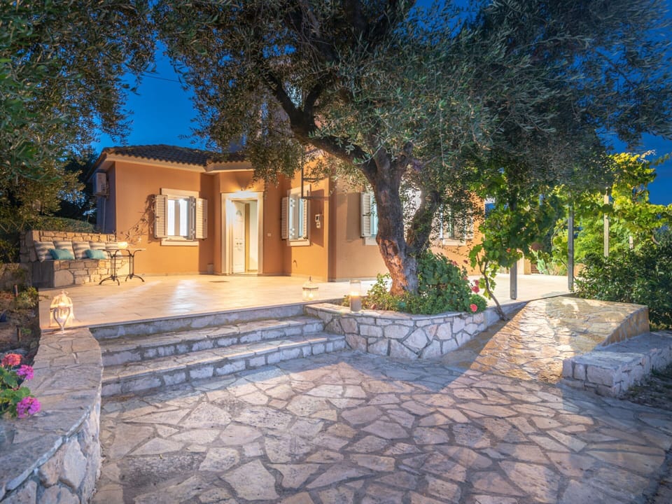 Villa | Exterior