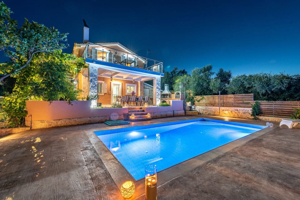 Villa | Pool | Indoor pool, outdoor pool