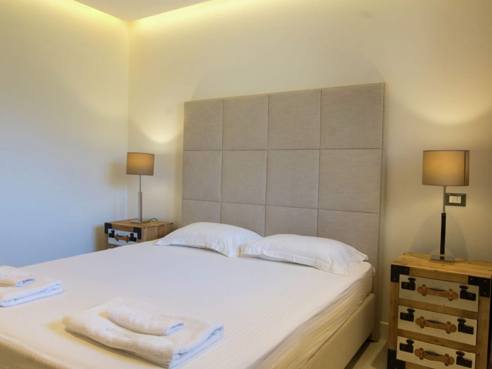 Villa | 3 bedrooms, bed sheets
