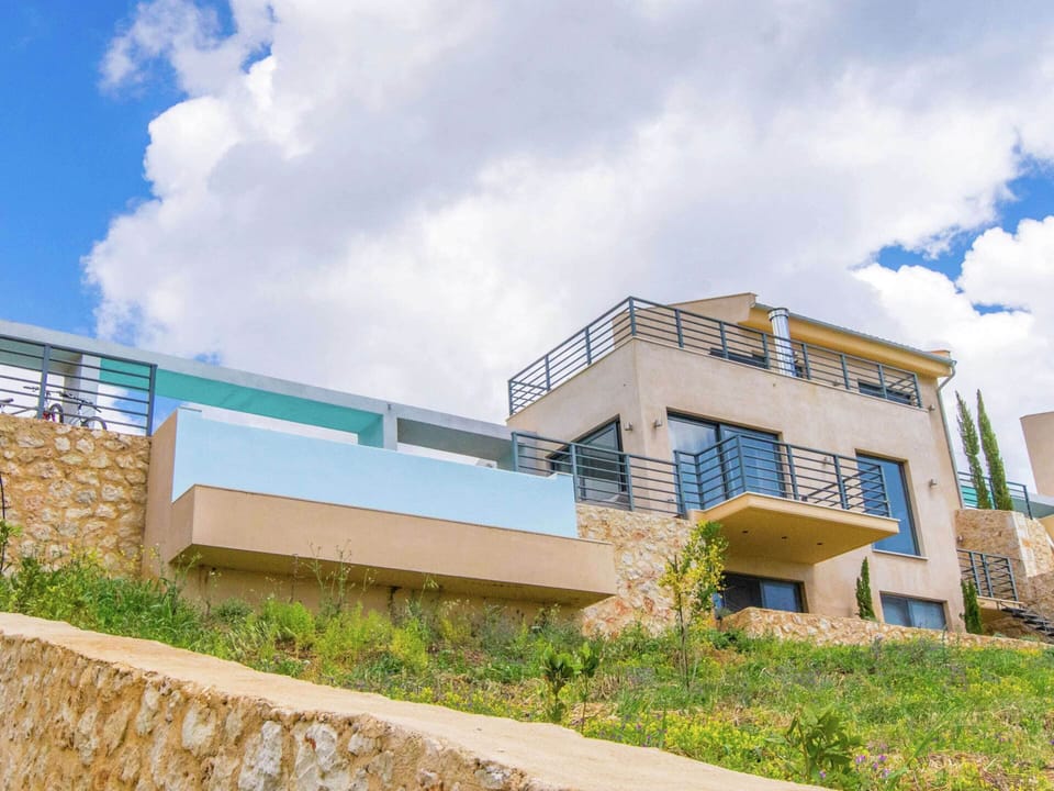 Villa | Exterior