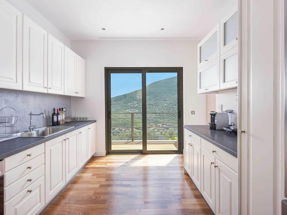 Villa | Private kitchen | Highchair, cookware/dishes/utensils