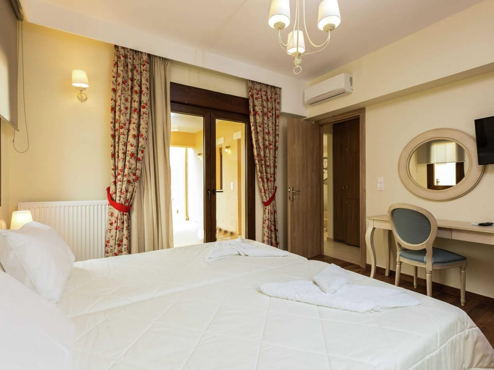 Villa | 3 bedrooms, individually furnished, iron/ironing board, bed sheets