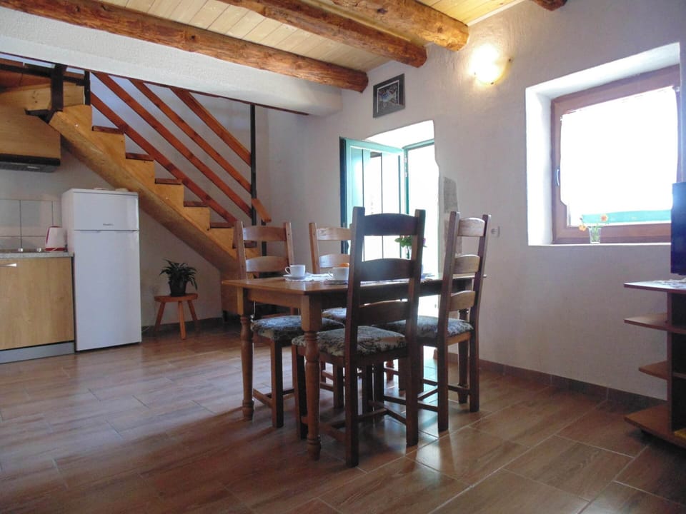House | Dining
