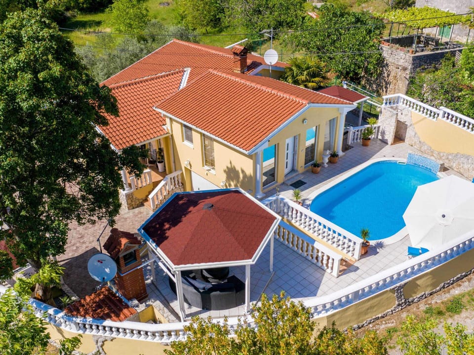 Villa | Pool | Indoor pool, outdoor pool