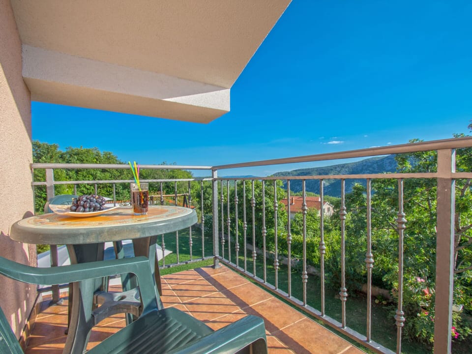 House | Dining