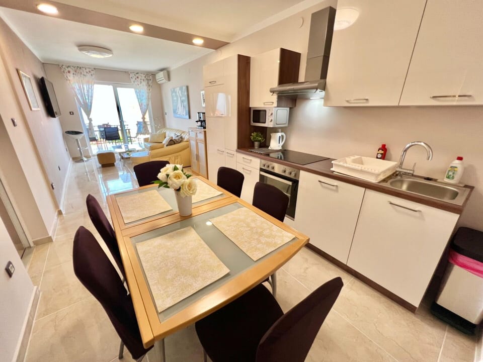 Apartment | Private kitchen