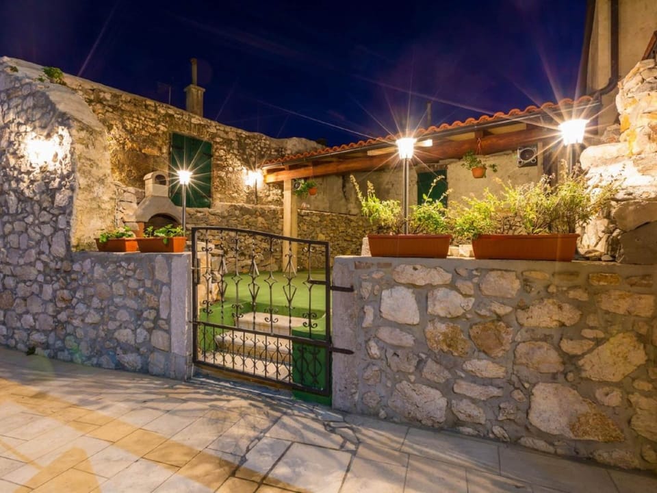 House | Exterior