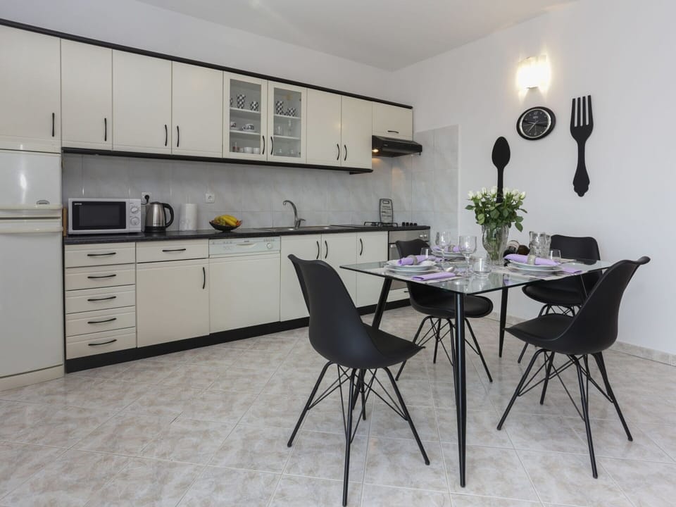 Apartment | Private kitchen | Electric kettle