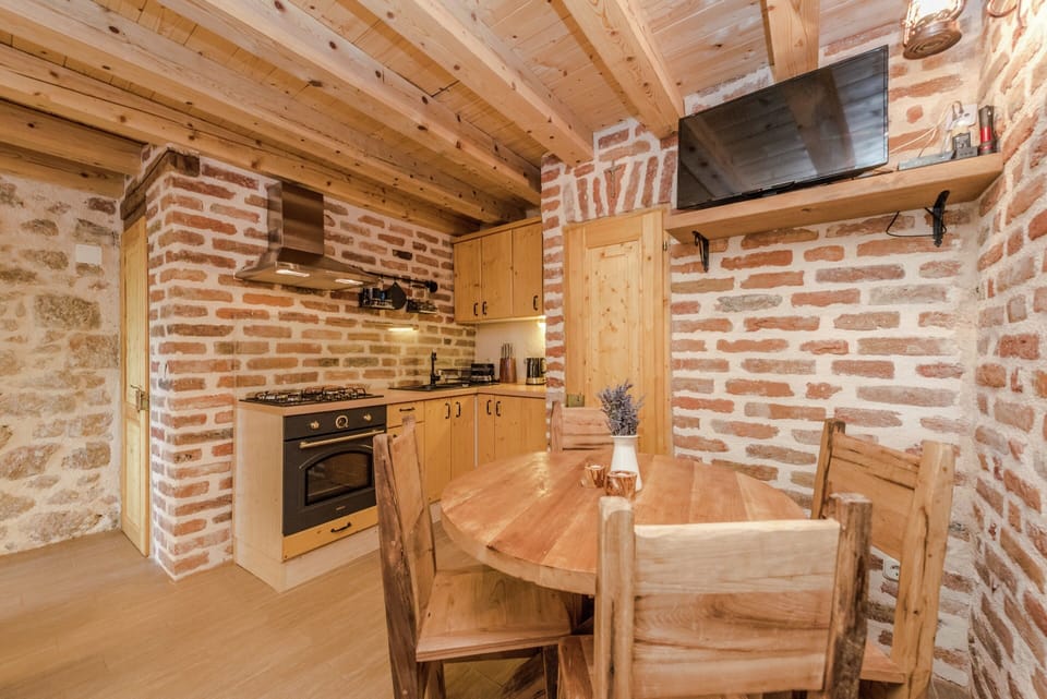 House | Dining