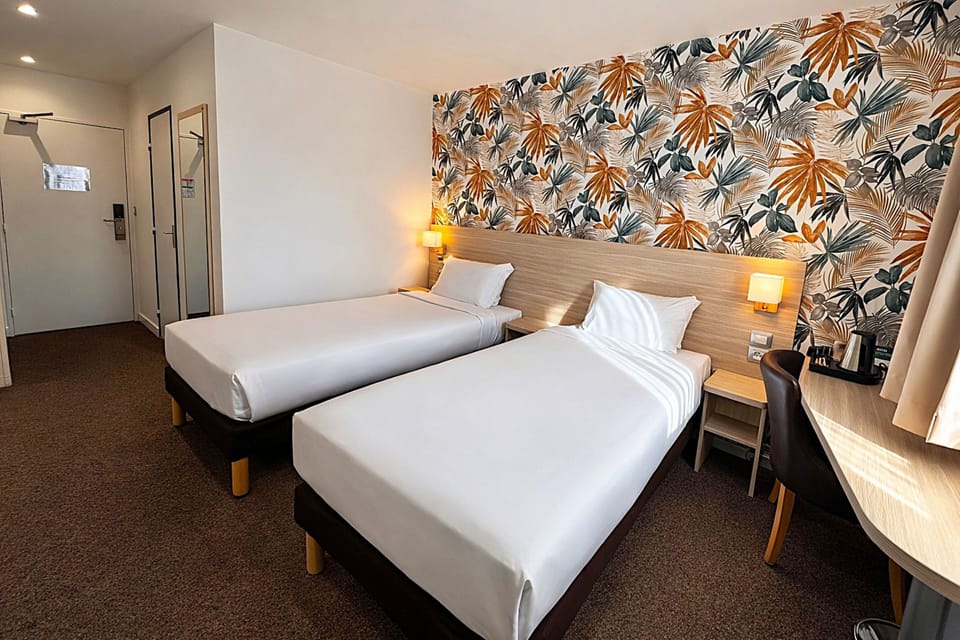 Twin Room, 2 Twin Beds | Premium bedding, Select Comfort beds, individually furnished, desk
