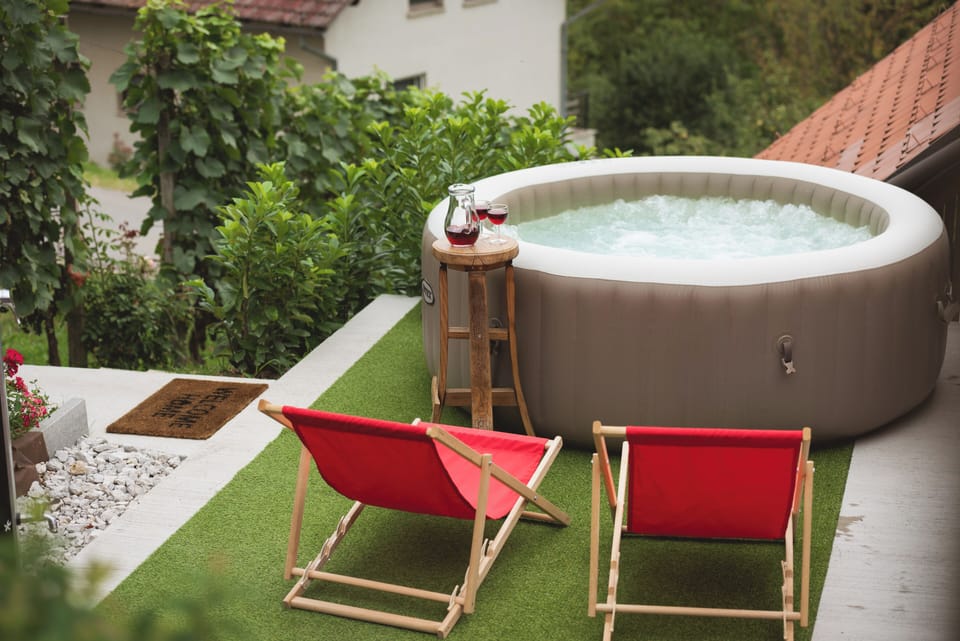 Private spa tub
