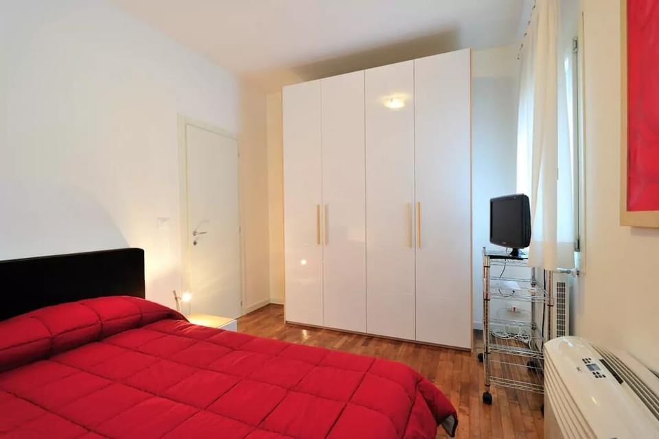 Duplex, 2 Bedrooms | Iron/ironing board, free WiFi, bed sheets