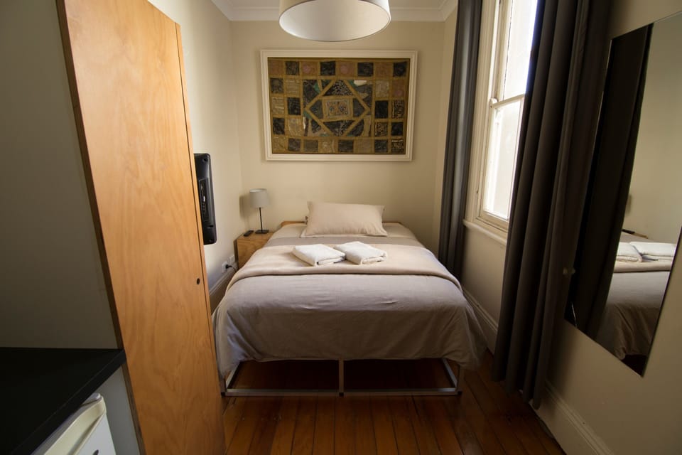 Double Room | Desk, free WiFi, bed sheets