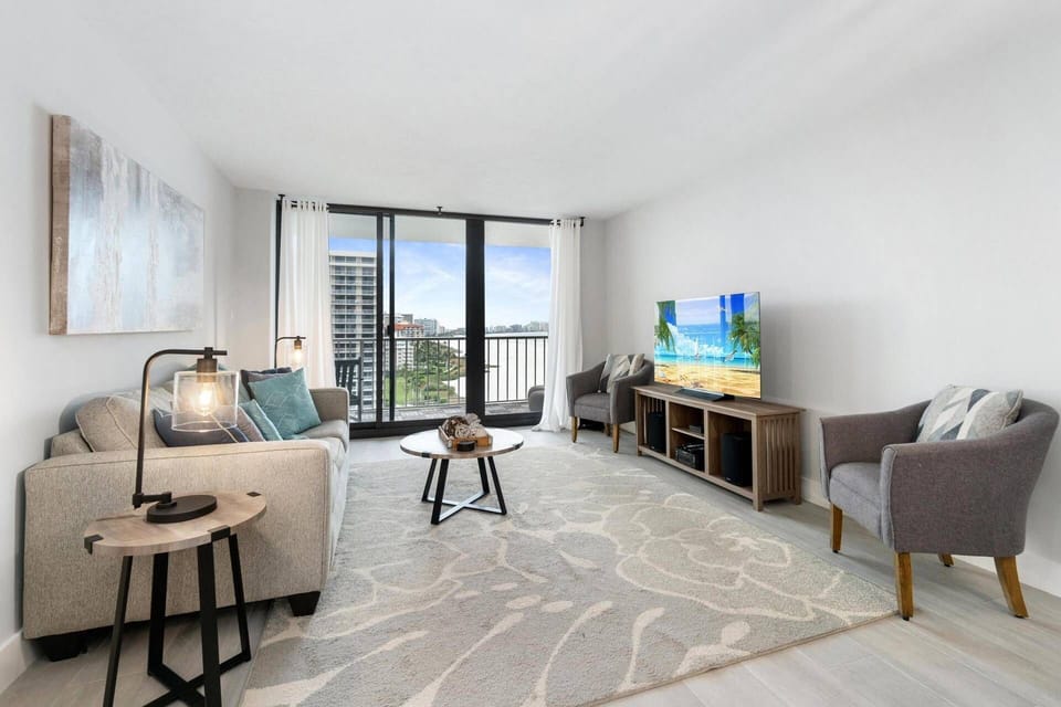 Chill out in the AC and watch Netflix or better yet, watch the Nature Channel right outside the sliding glass doors.