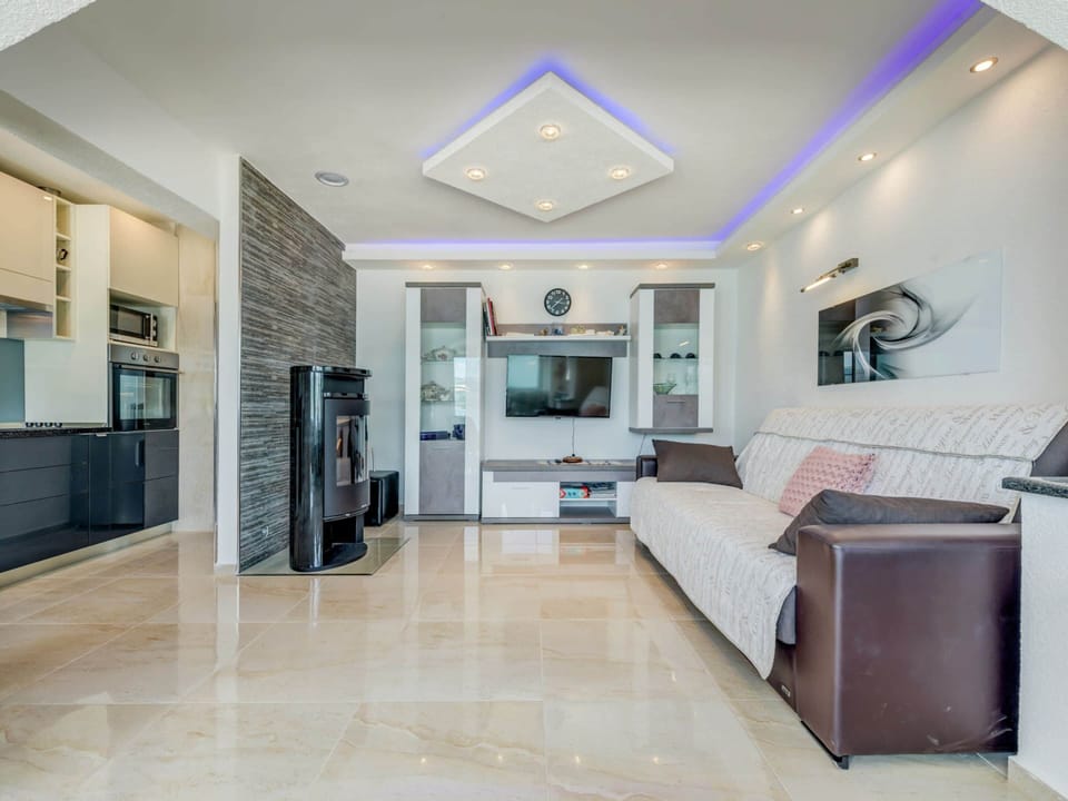 Apartment | Private kitchen | Highchair, cookware/dishes/utensils