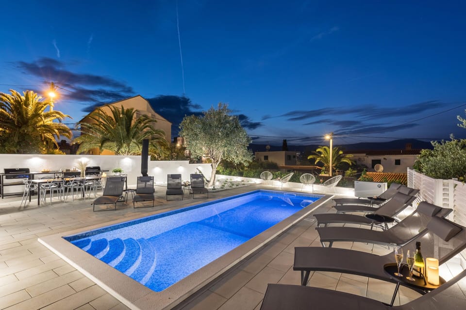 Apartment | Pool | Outdoor pool