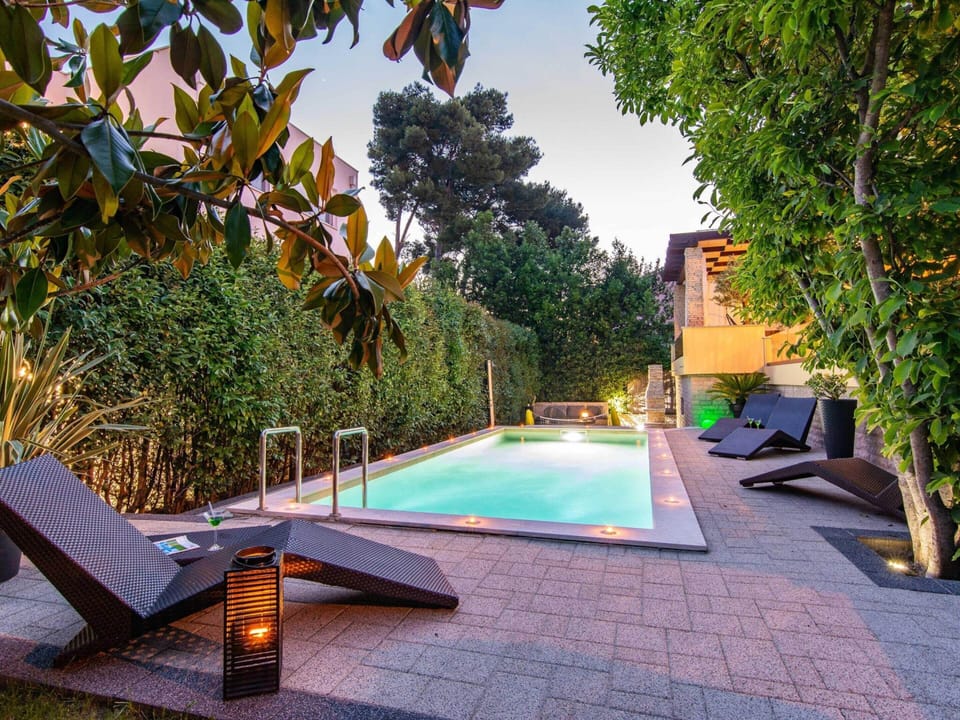 Villa | Pool | Indoor pool, outdoor pool