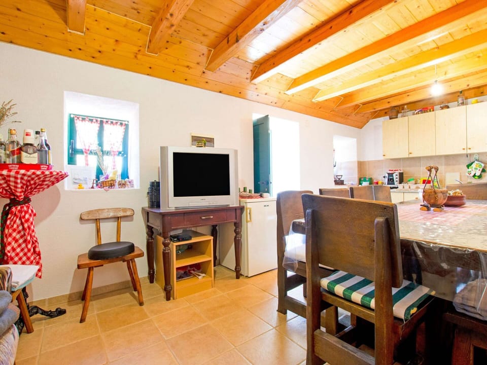 House | Dining