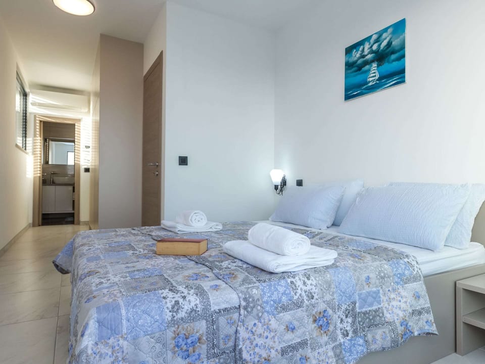 Villa | 3 bedrooms, individually furnished, bed sheets