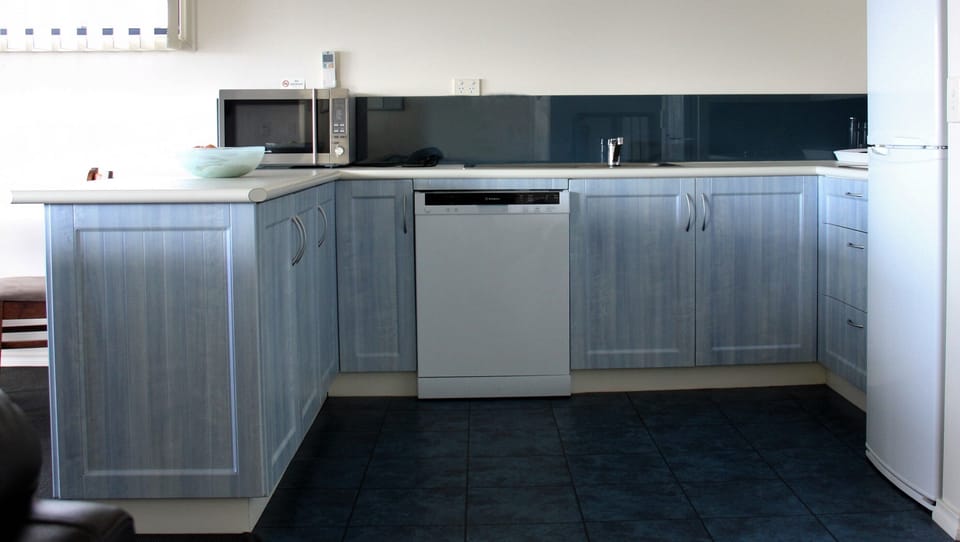 Kitchen, dishwasher etc
