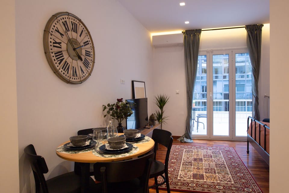 Apartment, 1 Bedroom | In-room dining