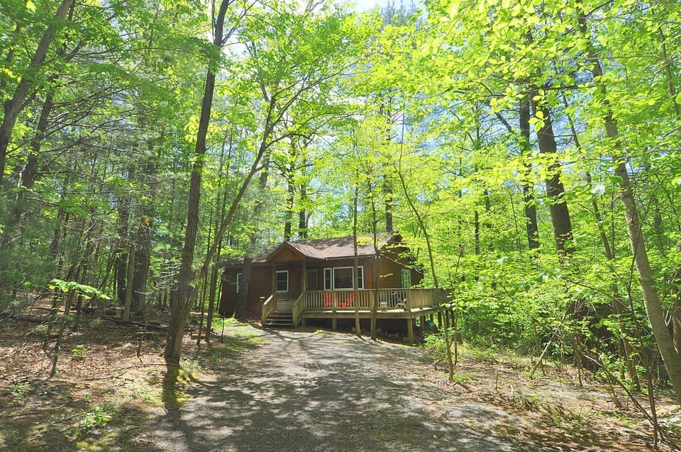 House, Multiple Beds (Cabin at Sleepy Creek - Charming Cabi) | Exterior