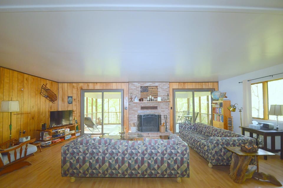 House, Multiple Beds (Chesnutt Cabin on the Cacapon River) | 3 bedrooms, internet, bed sheets