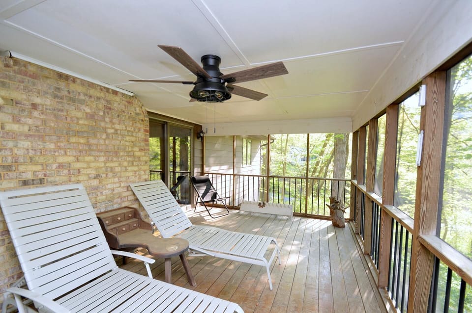 House, Multiple Beds (Chesnutt Cabin on the Cacapon River) | Property grounds