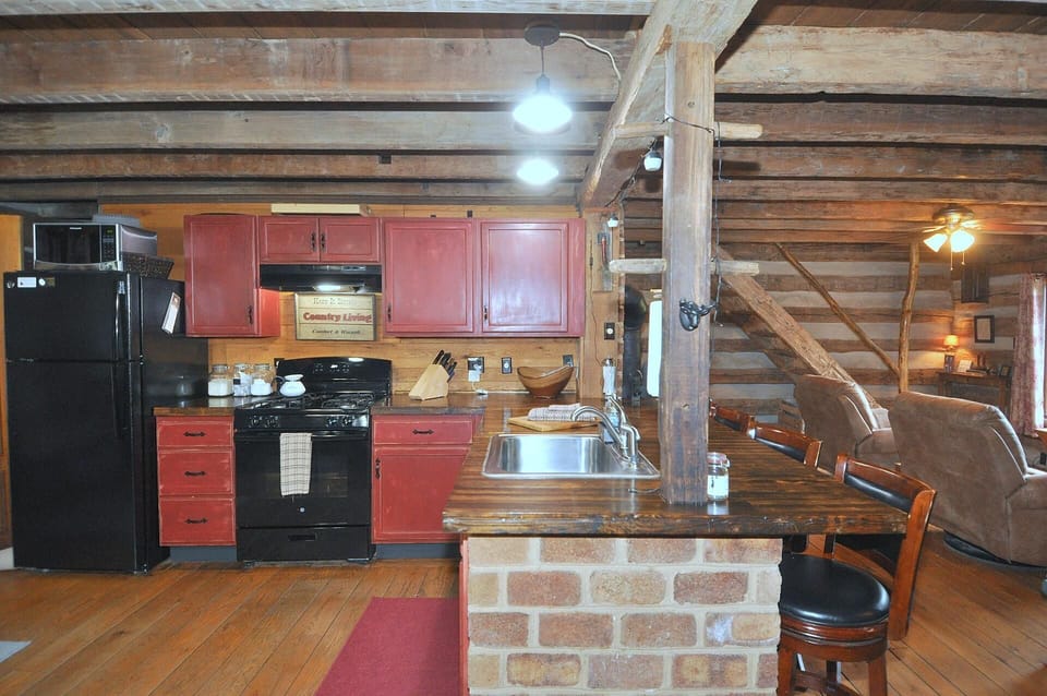 Cabin, Multiple Beds (Pondview Cabin - Log Cabin Retreat) | Private kitchen | Fridge, freezer